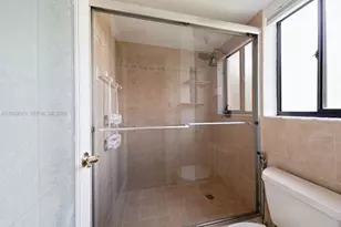 185 Lakeview Dr, Weston, FL 33326 - Photo 26