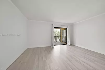 185 Lakeview Dr #201, Weston, FL 33326 - Photo 12