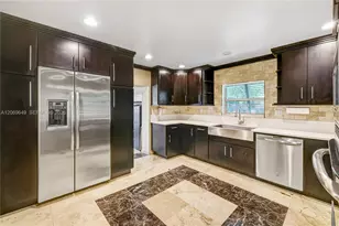 940 NE 117th St, Biscayne Park, FL 33161 - Photo 12