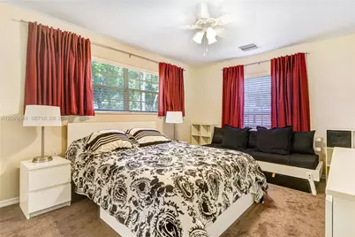 940 NE 117th St, Biscayne Park, FL 33161 - Photo 20