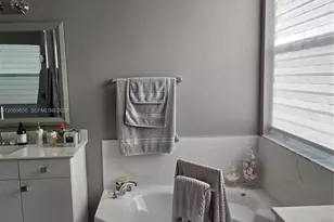 [Address not provided], Miami, FL 33187 - Photo 28