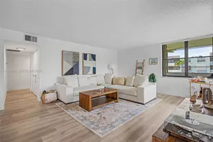 10852 N Kendall Dr, Miami, FL 33176 - Photo 10