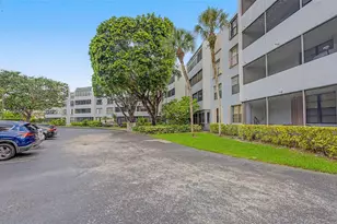 10852 N Kendall Dr, Miami, FL 33176 - Photo 2