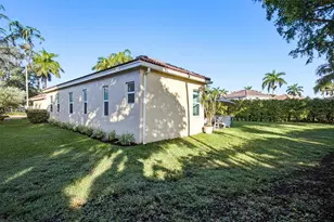 1514 Winterberry Ln, Weston, FL 33327 - Photo 6