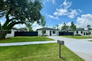 2420 NW 154th St, Miami Gardens, FL 33054 - Photo 2