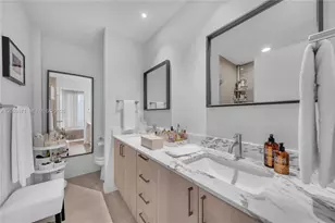 320 NE 126th St, North Miami, FL 33161 - Photo 4