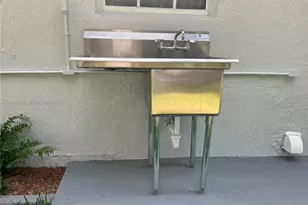 2231 NW 9th Pl, Fort Lauderdale, FL 33311 - Photo 18