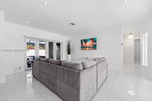 6951 S Miami Lakeway S, Miami Lakes, FL 33014 - Photo 18