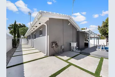 6951 S Miami Lakeway S #0, Miami Lakes, FL 33014 - Photo 46