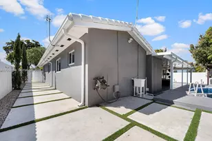 6951 S Miami Lakeway S, Miami Lakes, FL 33014 - Photo 46
