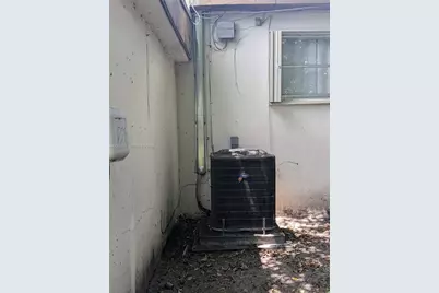 560 NW 184th Ter, Miami Gardens, FL 33169 - Photo 30