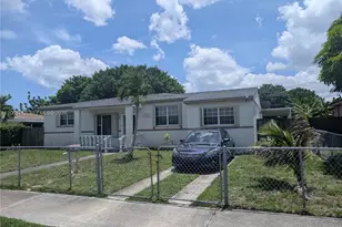560 NW 184th Terrace, Miami Gardens, FL 33169 - Photo 2