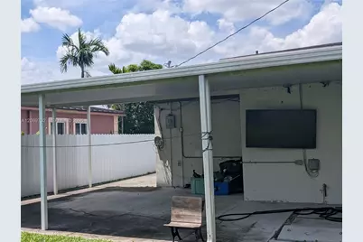 560 NW 184th Ter, Miami Gardens, FL 33169 - Photo 34