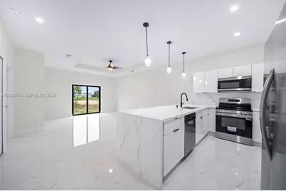 316 12th St, Lehigh Acres, FL 33972 - Photo 12
