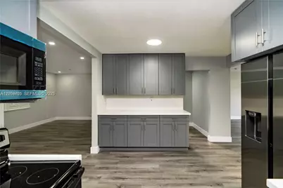 8110 SW 4th Pl, North Lauderdale, FL 33068 - Photo 6