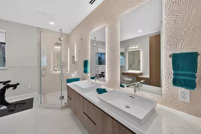 2126 Quail Roost Dr, Weston, FL 33327 - Photo 12