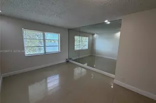 432 Lakeside Dr, Margate, FL 33063 - Photo 4