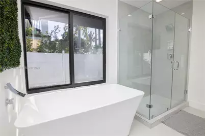 201 Holiday Dr, Hallandale Beach, FL 33009 - Photo 38