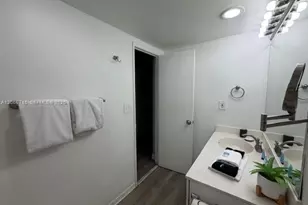 19370 Collins Ave, Sunny Isles Beach, FL 33160 - Photo 6