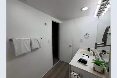 19370 Collins Ave #321, Sunny Isles Beach, FL 33160 - Photo 8