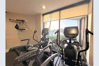 1000 W Island Blvd #1911, Aventura, FL 33160 - Photo 60