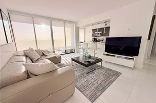 1000 W Island Blvd, Aventura, FL 33160 - Photo 6