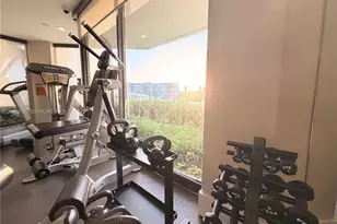 1000 W Island Blvd, Aventura, FL 33160 - Photo 58