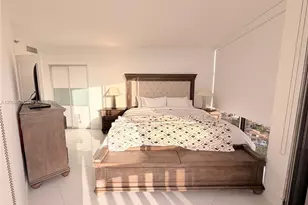 1000 W Island Blvd, Aventura, FL 33160 - Photo 32