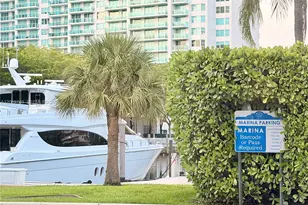 1000 W Island Blvd, Aventura, FL 33160 - Photo 66