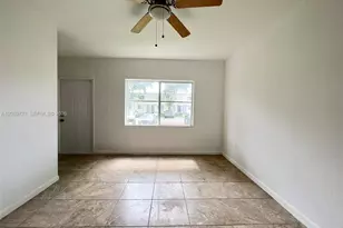 8460 NW 4th Ct, Miami, FL 33150 - Photo 2