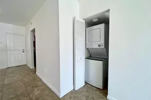 8460 NW 4th Ct, Miami, FL 33150 - Photo 4