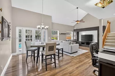 2638 Oak Park Cir, Davie, FL 33328 - Photo 6