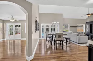 2638 Oak Park Cir, Davie, FL 33328 - Photo 4