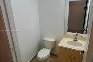 19351 SW 61st St, Pembroke Pines, FL 33332 - Photo 18