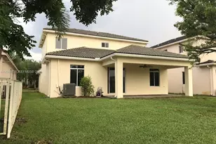19351 SW 61st St, Pembroke Pines, FL 33332 - Photo 6