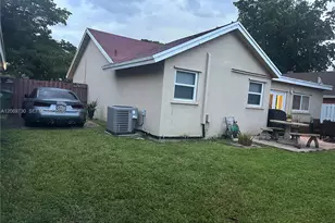1051 SW 99th Ave, Pembroke Pines, FL 33025 - Photo 26