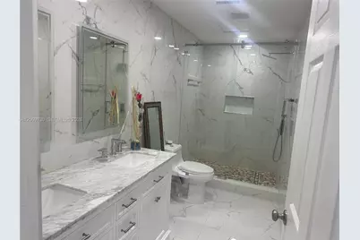 1051 SW 99th Ave, Pembroke Pines, FL 33025 - Photo 20