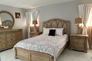 1051 SW 99th Ave, Pembroke Pines, FL 33025 - Photo 16