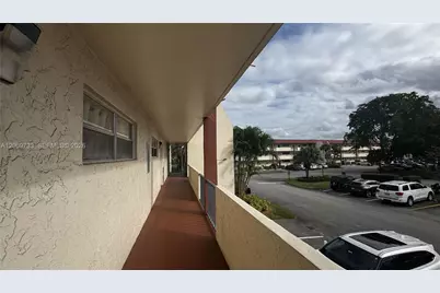 9423 S Hollybrook Lake Dr #203, Pembroke Pines, FL 33025 - Photo 18