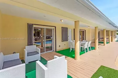 437 Holiday Dr, Hallandale Beach, FL 33009 - Photo 20