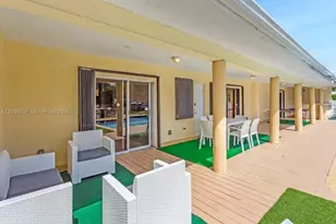 437 Holiday Dr, Hallandale Beach, FL 33009 - Photo 20