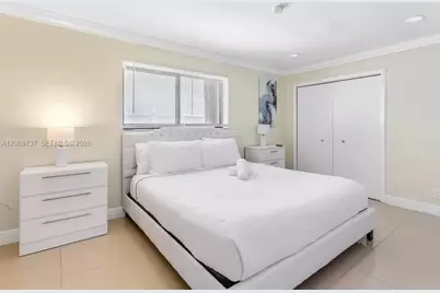 437 Holiday Dr, Hallandale Beach, FL 33009 - Photo 12