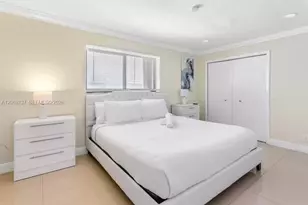 437 Holiday Dr, Hallandale Beach, FL 33009 - Photo 12