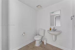 690 SW 1st Ct, Miami, FL 33130 - Photo 10