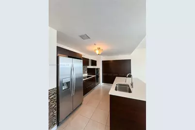 1900 N Bayshore Dr #1618, Miami, FL 33132 - Photo 8