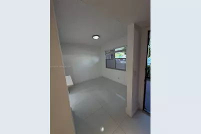 500 SW 130th Ter #109A, Pembroke Pines, FL 33027 - Photo 4