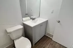 4550 NW 9th St, Miami, FL 33126 - Photo 4