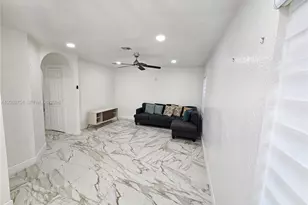 387 NW 107th Ave, Pembroke Pines, FL 33026 - Photo 12