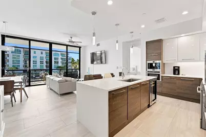 161 Isle Of Venice Dr #202, Fort Lauderdale, FL 33301 - Photo 1