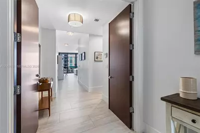 161 Isle Of Venice Dr #202, Fort Lauderdale, FL 33301 - Photo 2